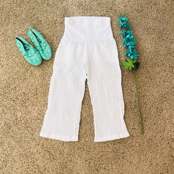 🌼3/$20🌼 Mimi Chica Beach Capris - Picture 1 of 8